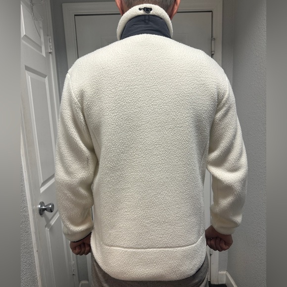 Rains jacket 18420 Heavy Fleece Jacket
white color size S but runs big - Picture 6 of 8